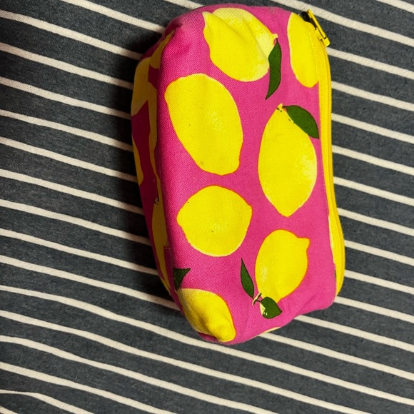 Lemon print essential oil holder bag - Picture 1 of 6